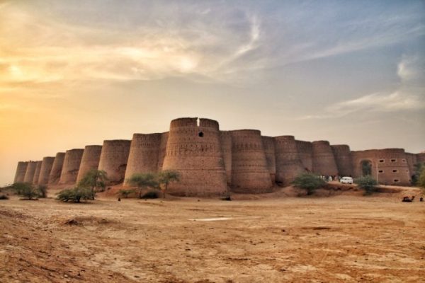 Top 20 Historical Places in Pakistan [Journey Through Time]