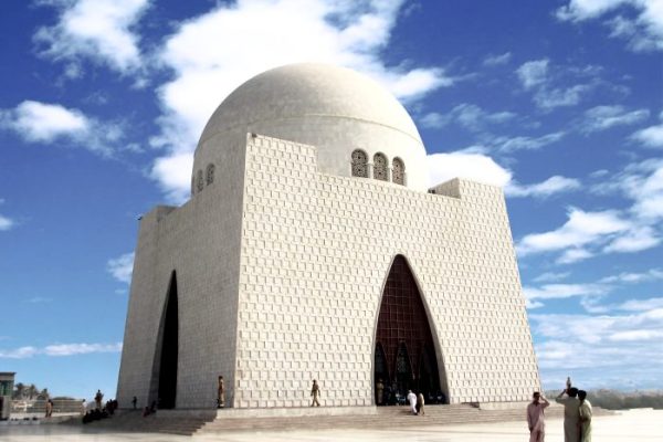 Top 10 Best Fun Places to Visit in Karachi