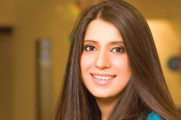 Momina Duraid | Biography, Age, Family & Other Facts