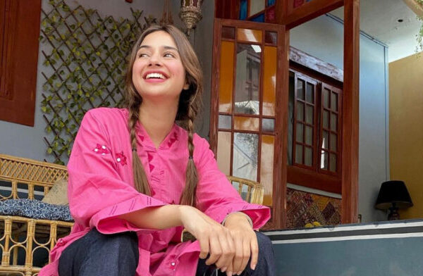 Sabeena Farooq | Biography, Age, Family & Other Facts