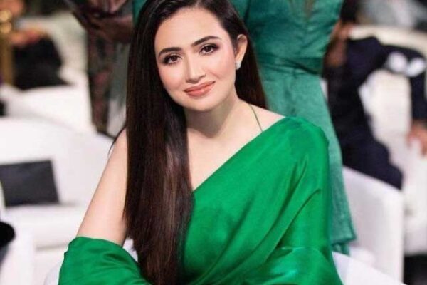 Sana Javed | Biography, Age, Family & Other Facts