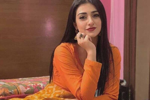 Sarah Khan | Biography, Age, Family & Other Facts